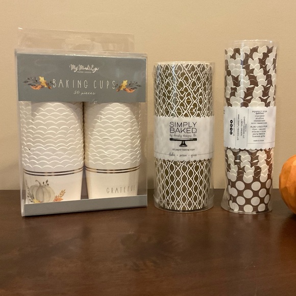 3 New Packages of Baking Cups - Autumn Gold - Picture 1 of 3